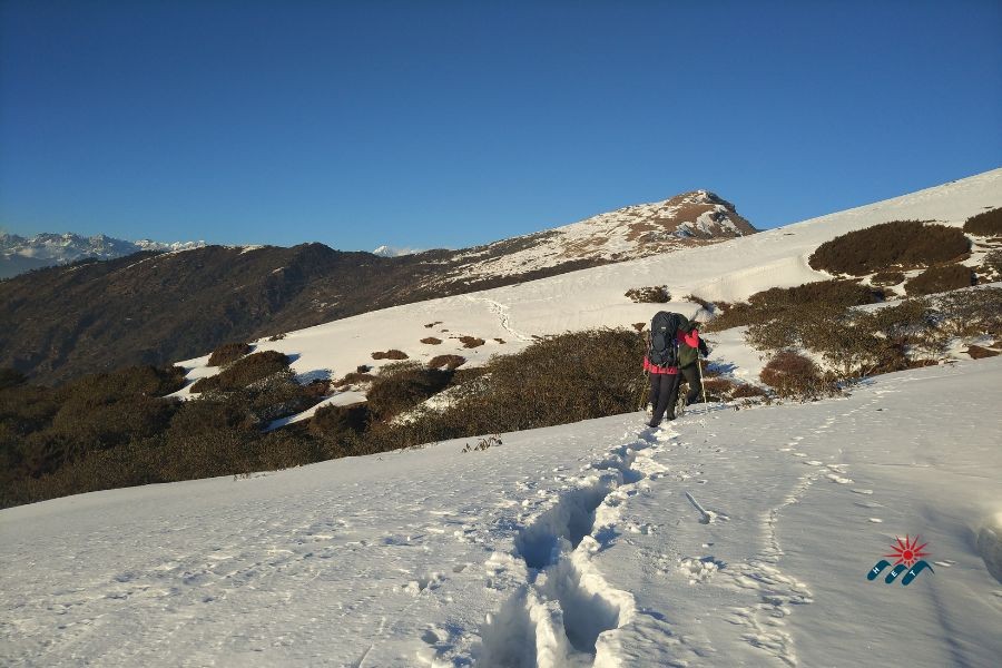 Snow on Pikey Peak Trek